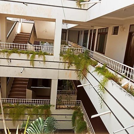 Residencial Canada Santa Cruz de La Sierra Exterior photo